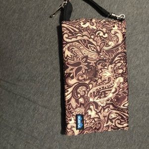 Kavu wristlet